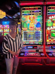 kingph apk platform overview showing sports and casino sections for Filipino players